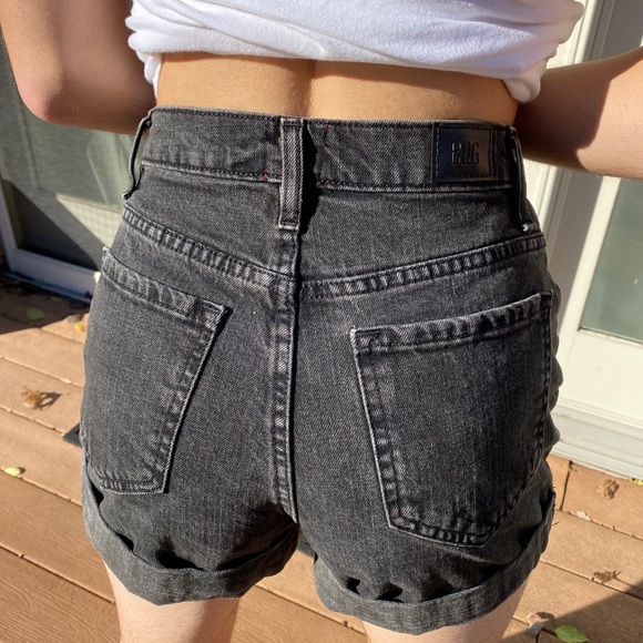 Black denim shorts - Picture 2 of 3
